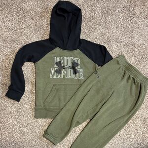 Under Armour Kids Army Green and Black SweatPants Jogger Set Boys Size 4